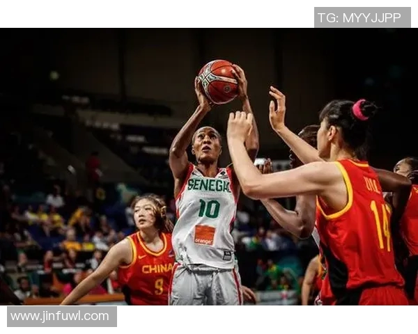 塞内加尔女篮挑战西班牙队全力以赴争夺胜利的精彩对决 塞内加尔女篮挑战西班牙队全力以赴争夺胜利的精彩对决